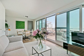 Modern penthouse with stunning sea-view, sauna and 2 large terraces!